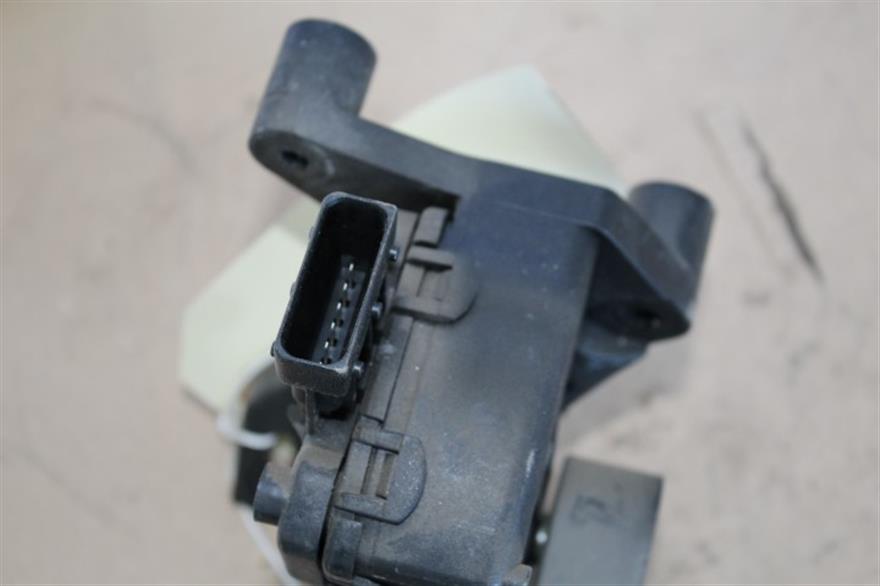 RECAMBIO para Opel Tigra Cabrio 1.4 G 66Kw (2004)