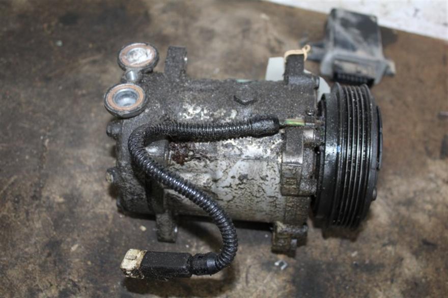 RECAMBIO para Citroen Xsara 1.6 G 65Kw (1999)
