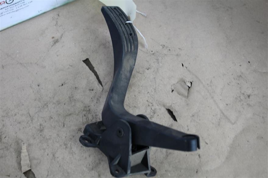 RECAMBIO para Ford Focus 1.6 G (2000)