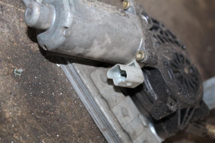 RECAMBIO para Peugeot 206 2.0 HDI 66Kw (2001)