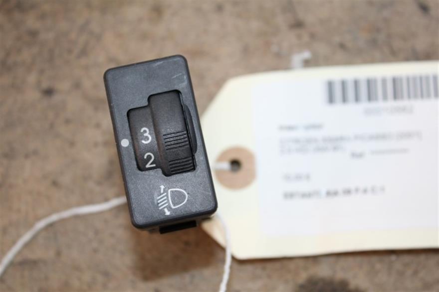 RECAMBIO para Citroen Xsara Picasso 2.0 HDI 66Kw (2001)