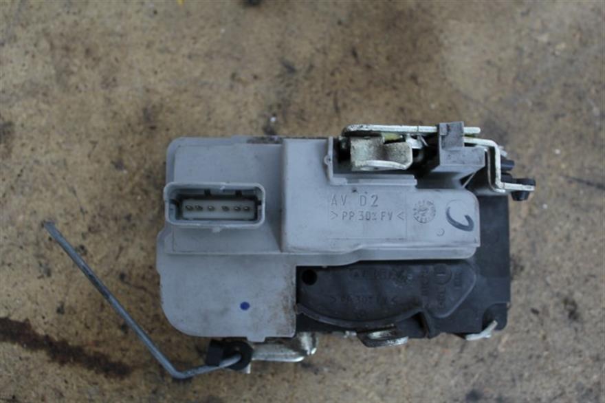 RECAMBIO para Peugeot 206 1.4 HDI 50Kw (2010)