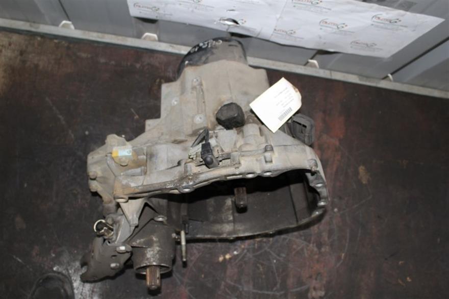 RECAMBIO para Renault Clio 1.1 G (1996)