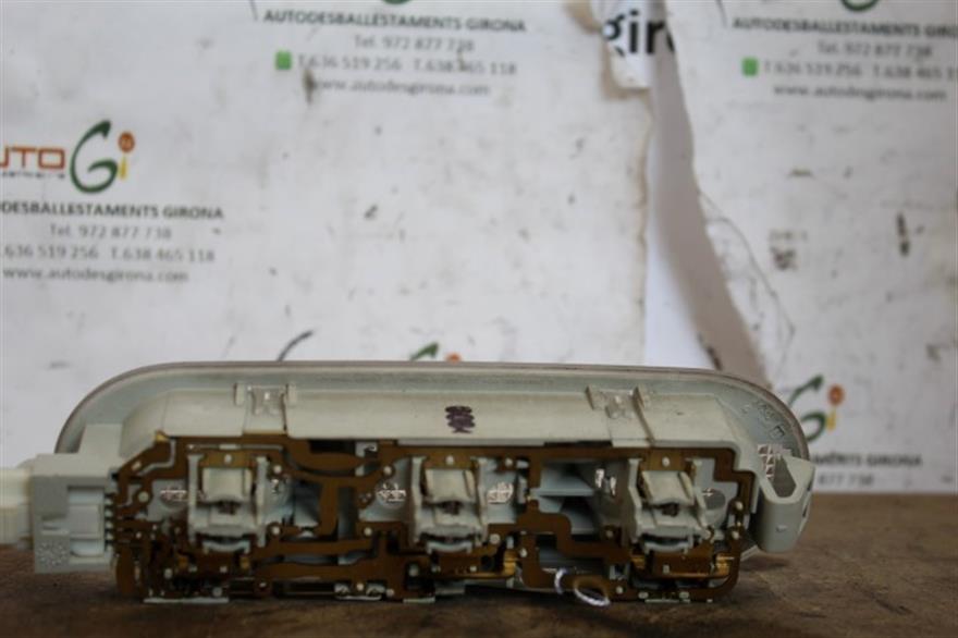 RECAMBIO para Renault Megane Scenic 1.6 G (2005)