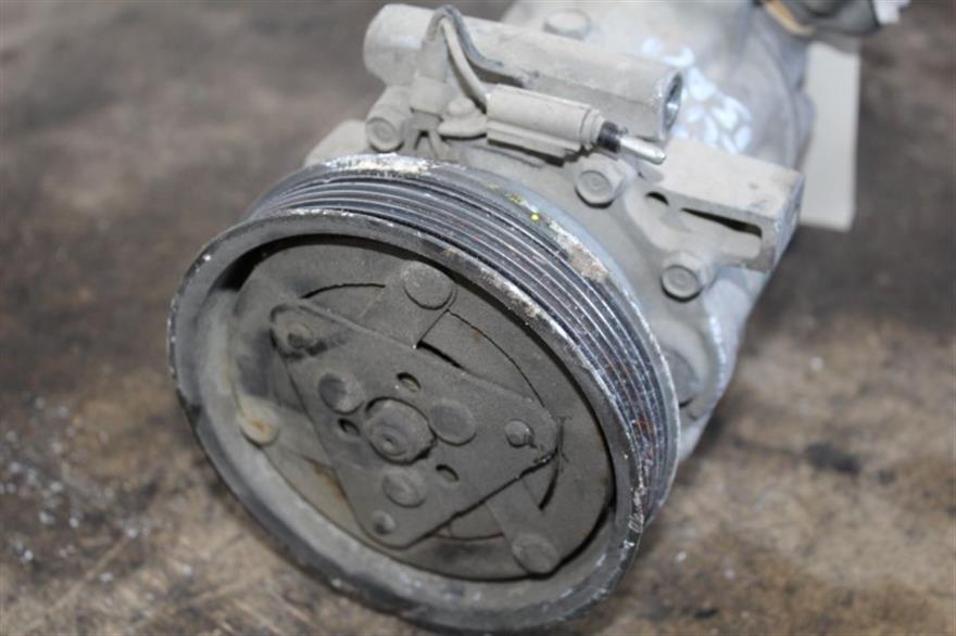 RECAMBIO para Renault Clio 1.5 DCI 48Kw (2004)