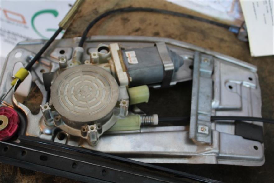 RECAMBIO para Bmw   523 2.5 G E39 125Kw (1998)