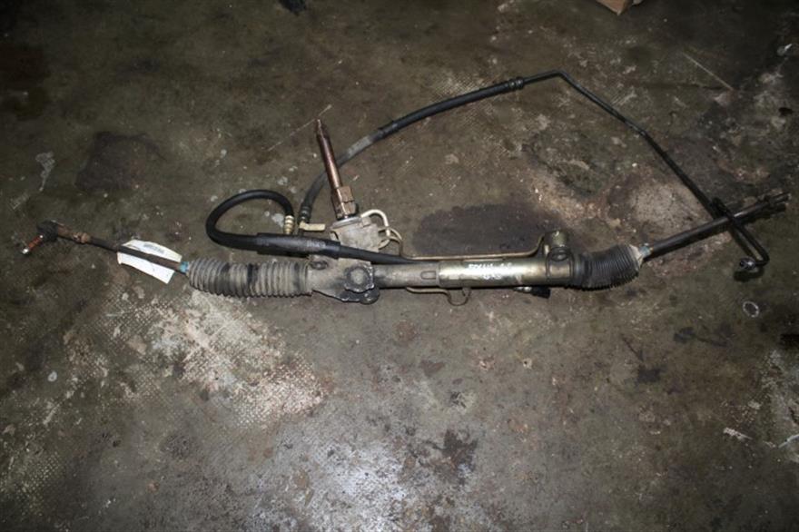 RECAMBIO para Ford Focus 1.6 G (2001)