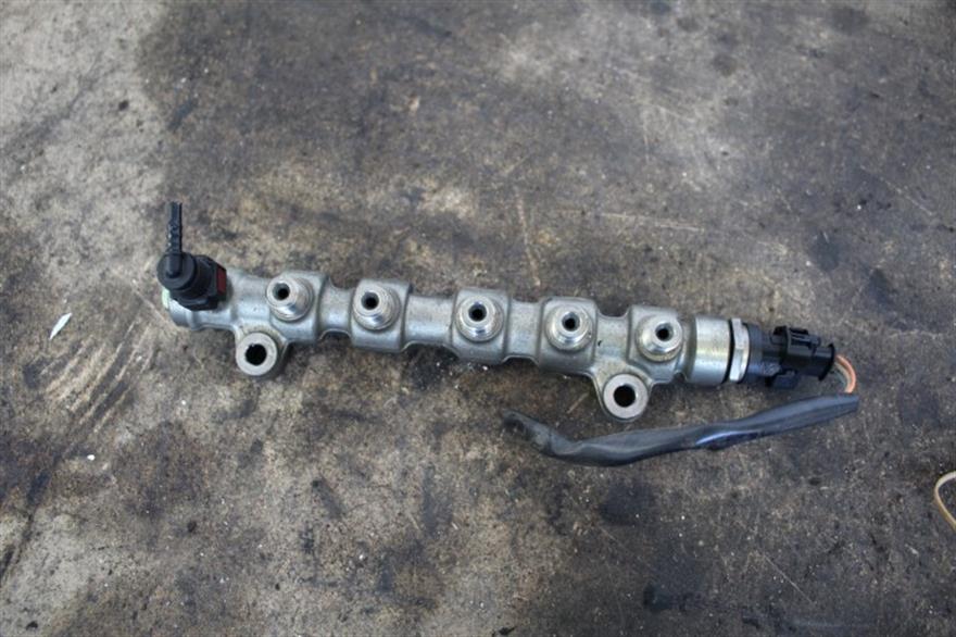 RECAMBIO para Renault Trafic 2.5 DCI 99Kw (2006)