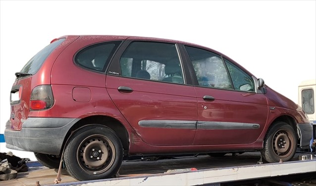 Renault Megane 1.9 DTI F9Q (1997)