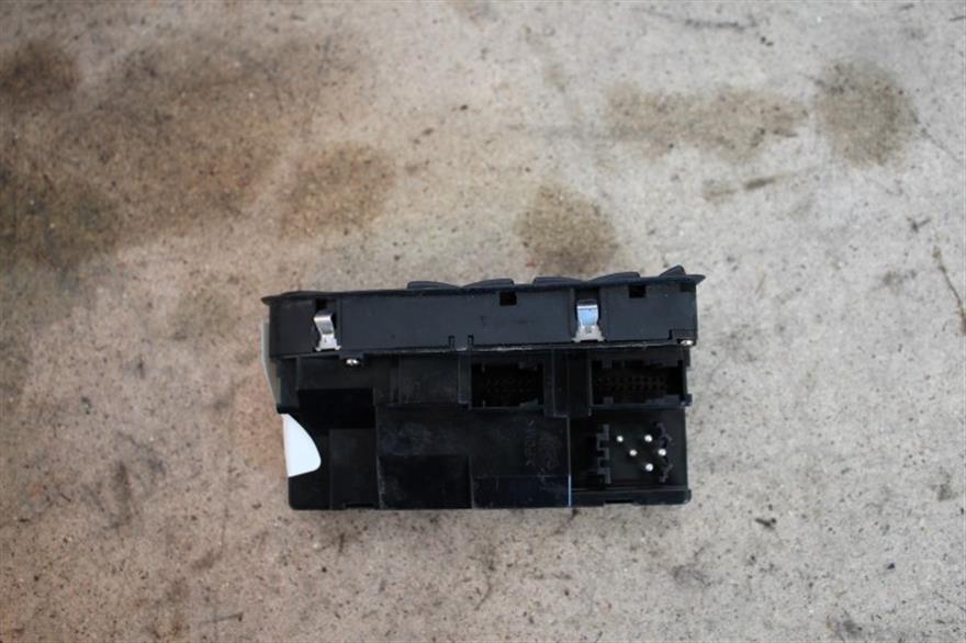 RECAMBIO para Bmw   523 2.5 G E39 125Kw (1998)