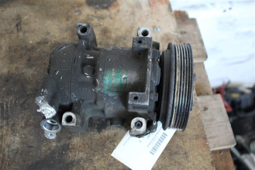 RECAMBIO para Renault Clio 1.9 DTI CLIO II 59Kw (2002)