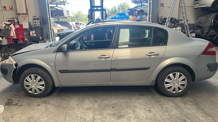 Renault Megane 1.6 GASOLINA (2004)