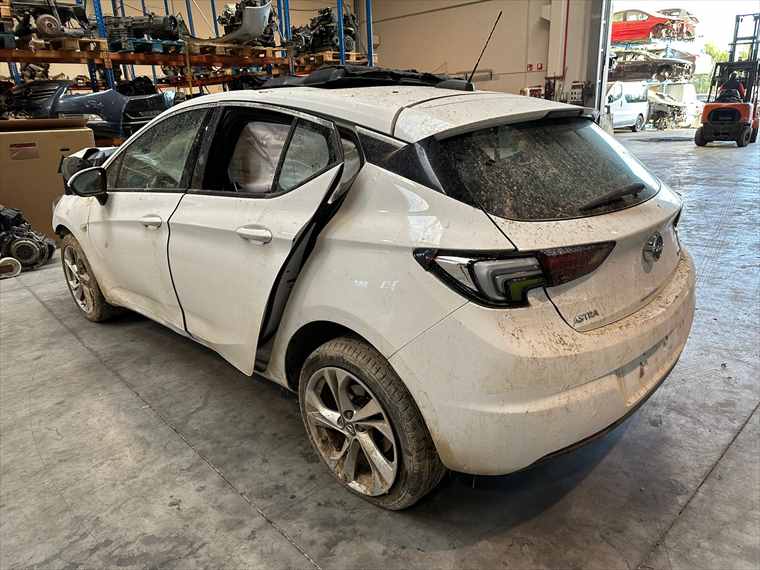 RECAMBIO para Opel Astra 1.6 CDTI K 81Kw (2016)