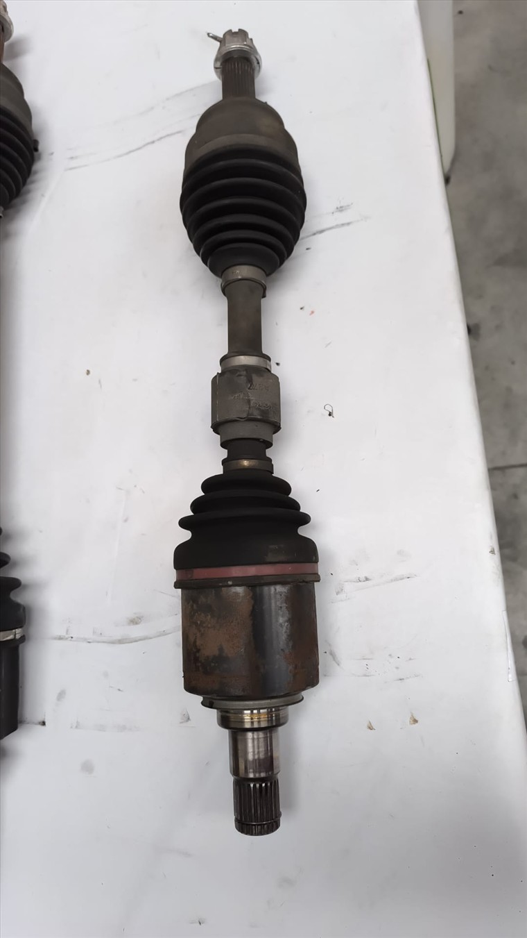 RECAMBIO para Peugeot 4007 2.2 HDI 1147Kw (2009)