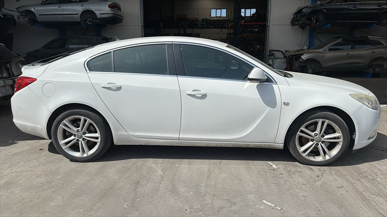 Opel Insignia 2.0 CDTI A20DTH (2011)