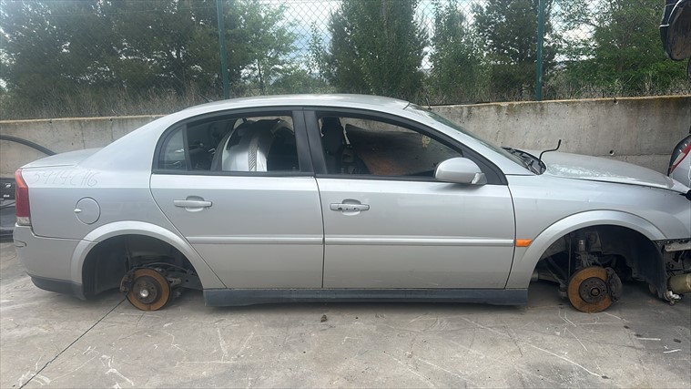 Opel Vectra 2.2 DT (2003)