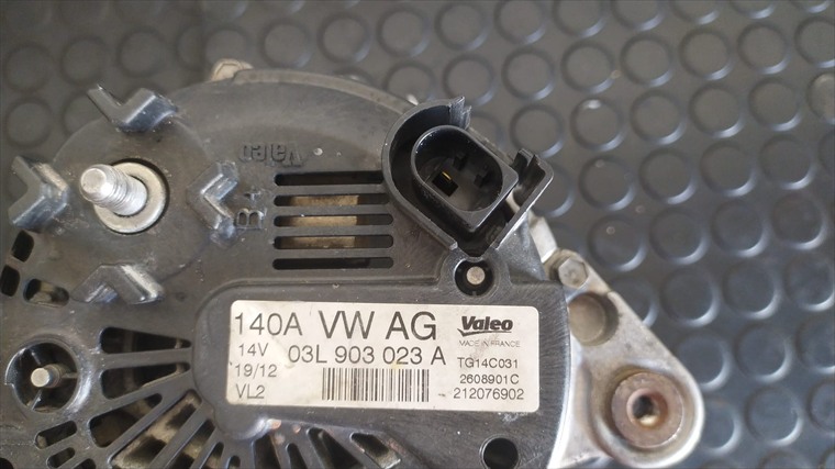 RECAMBIO para Volkswagen Golf 1.6 TDCI (2008)