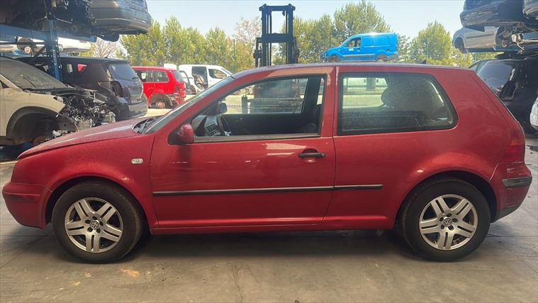 Volkswagen Golf 1.6 GASOLINA G AZDD (2001)