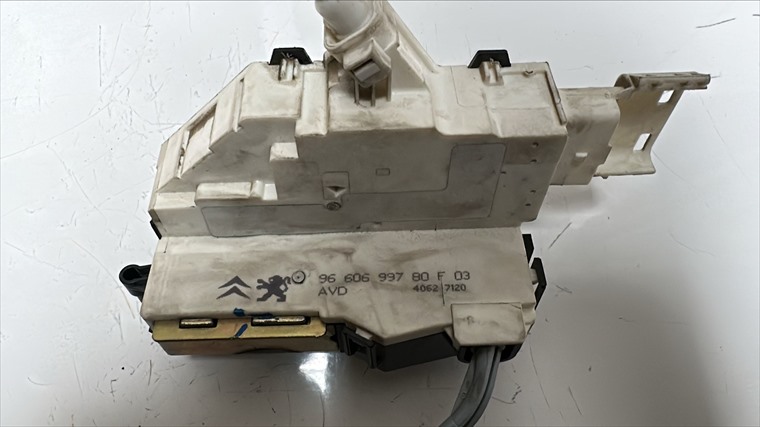 RECAMBIO para Citroen C 4 1.6 GASOLINA 80Kw (2006)