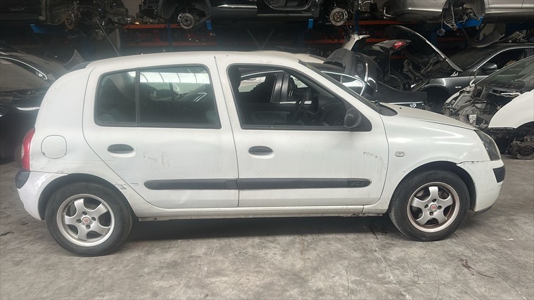 Renault Clio 1.5 DCI D/K9K A7 (2002)