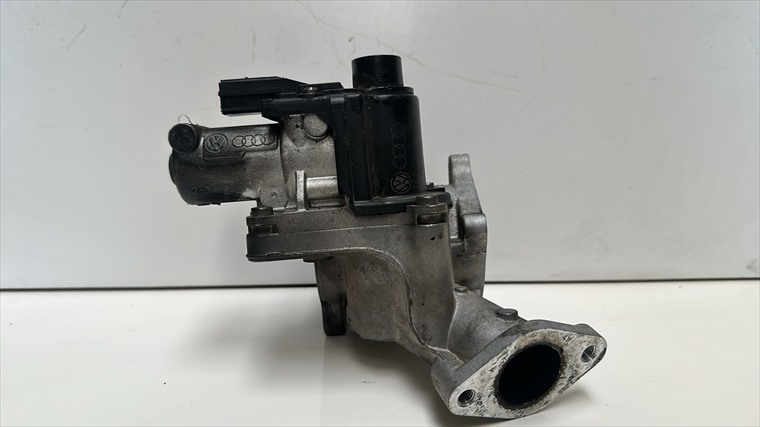 RECAMBIO para Volkswagen Touran 1.9 TDI 77Kw (2010)