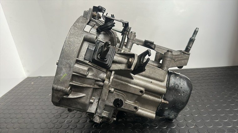 RECAMBIO para Renault Clio 1.5 DCI 48Kw (2002)