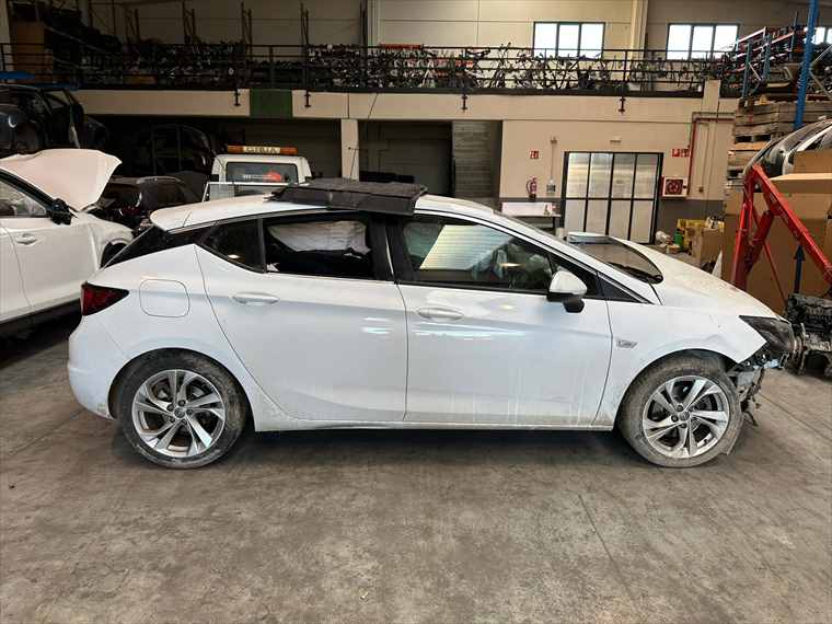 RECAMBIO para Opel Astra 1.6 CDTI K 81Kw (2016)