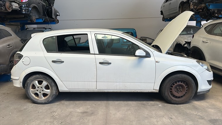 Opel Astra 1.3 CDTI D/Z13DTH (2009)