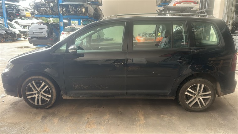 Volkswagen Touran 1.9 TDI BLS (2010)
