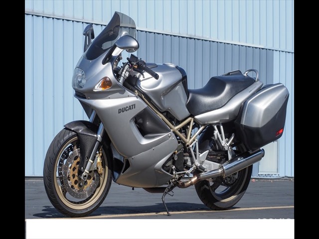 DUCATI ST2 944 (ZDM944W2) SUPERTURISMO (2001)