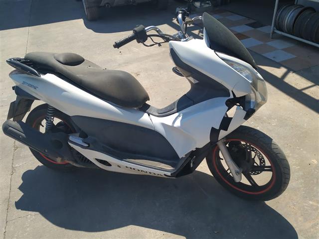 HONDA PCX (JF28E) 125 (2011)