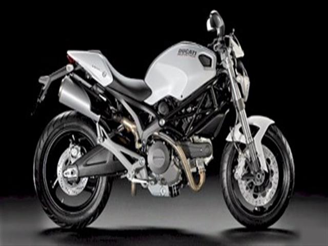 DUCATI MONSTER 696 . (2010)