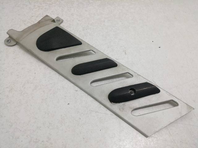 EMBELLECEDOR-CHASIS-IZQUIERDA  BMW F 650 CS SCARVER K14 37 (2002)