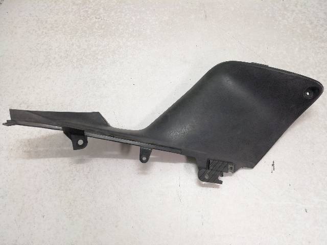 TAPA-POSAPIE-DERECHA  YAMAHA T-MAX 500 XP 500 ABS 32,6 (2005)