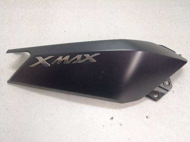 CHAPA-TRASERA-DERECHA  YAMAHA X-MAX 125 YP125RA 10,55 (2015)