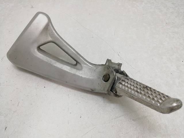 ESTRIBERA-TRASERA-IZQUIERDA  SUZUKI SV 650 S (1999-2002) AV/1111 (2002)