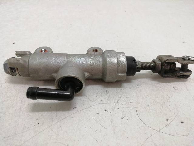 BOMBA-FRENO-TRASERO  SUZUKI GSX-R 600 K6 K7 92 (2006)