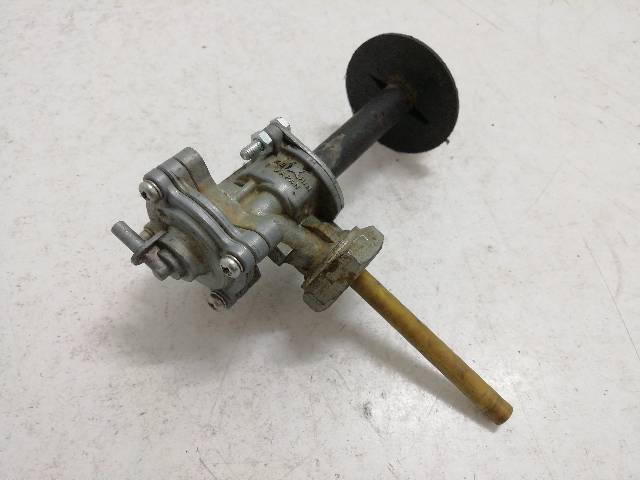 GRIFO-GASOLINA  HONDA CBR 600 F F2 (PC25) 74 (1991)