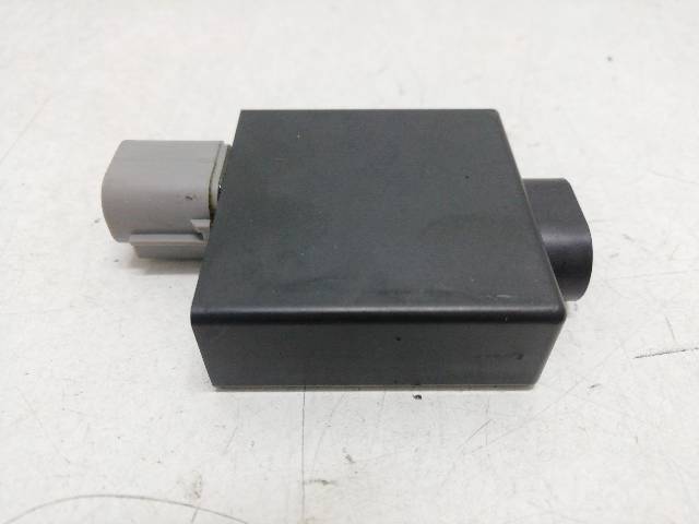 MODULO-ELECTRONICO-USB  HONDA CB 650 R RH02 35 (2022)