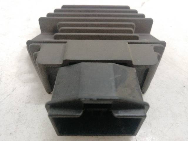 REGULADOR-CORRIENTE  HONDA CBR 600 F F4 (2000)