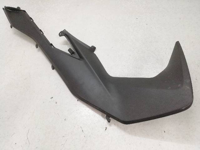 CHAPA-BAJO-ASIENTO-DERECHA  HONDA FORZA 350 NSS350A 21,50 (2022)