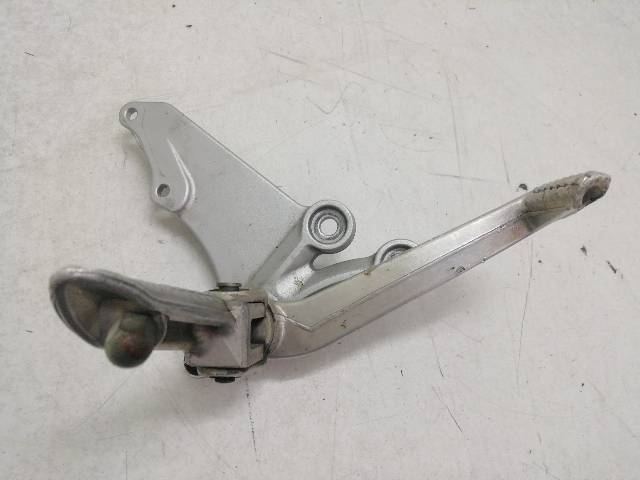 ESTRIBERA-DELANTERA-DERECHA  SUZUKI GSX-R 600 K6 K7 92 (2006)