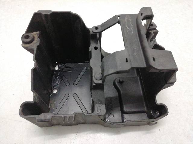 CAJA-BATERIA  BMW F 650 CS SCARVER K14 37 (2002)