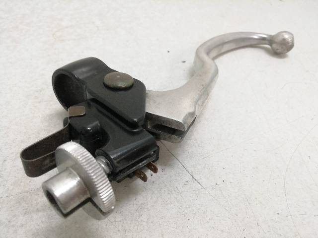 SOPORTE-MANETA-EMBRAGUE  YAMAHA R6 RJ03 88,2 (2001)