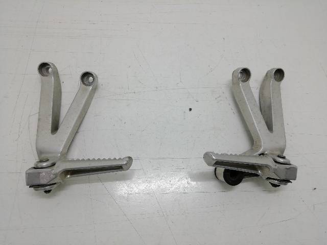 JUEGO-ESTRIBERAS-TRASERAS  HONDA CBR 900 RR 929 (2001)