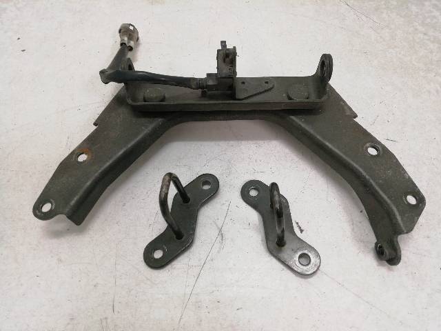 SOPORTE-ASIENTO  YAMAHA T-MAX 500 XP 500 ABS 32,6 (2005)