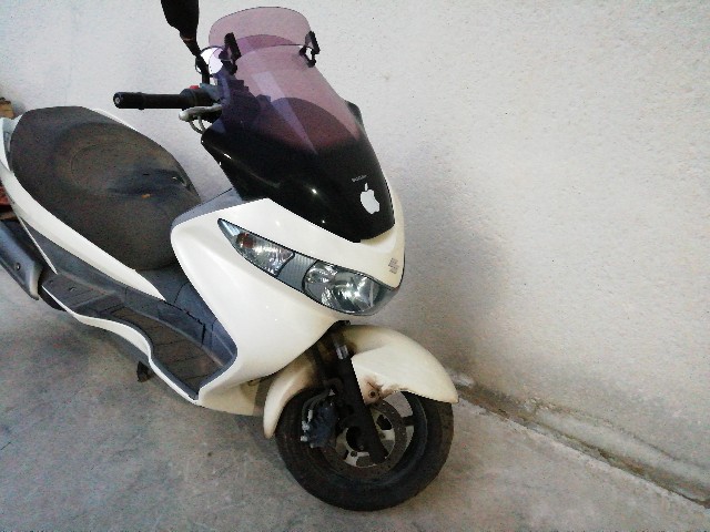 BURGMAN 125 EXECUTIVE (2012) en campa | Moto2