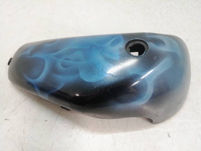 CHAPA-BAJO-ASIENTO-DERECHA  DAELIM DAYSTAR 125 FI (2009)