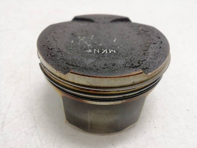 PISTON  HONDA CB 650 R RH02 35KW (2022)