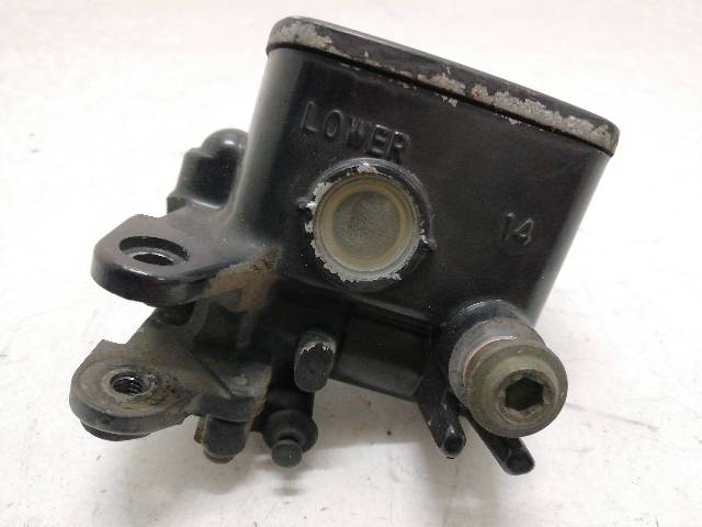 BOMBA-FRENO-DELANTERO  YAMAHA T-MAX 500 XP 500 ABS 32,6 (2005)